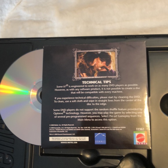 TWILIGHT SCENE IT THE DVD GAME - Picture 8 of 10